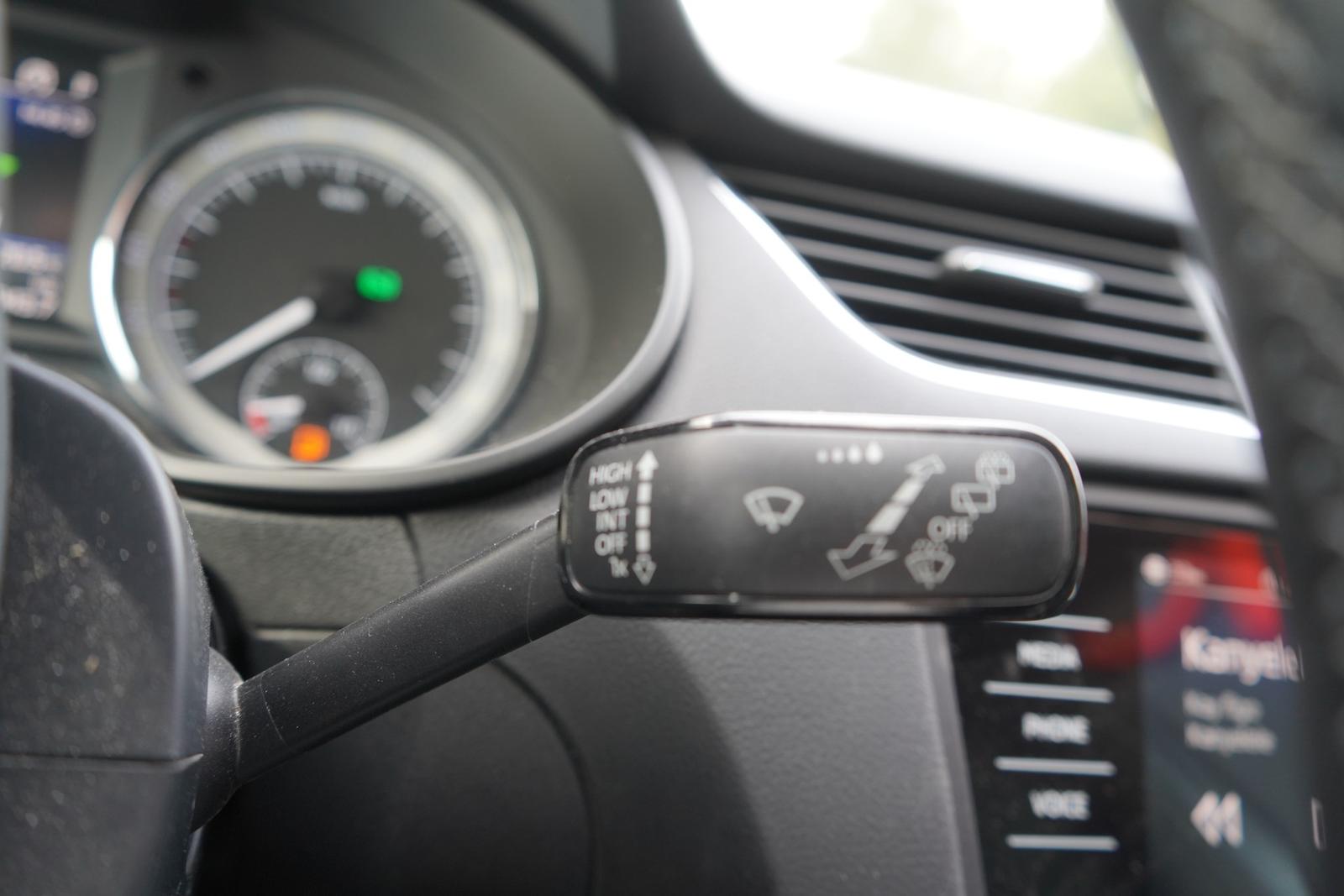 Skoda Octavia 1.6 TDI Premium Edition Panorama ACC LED