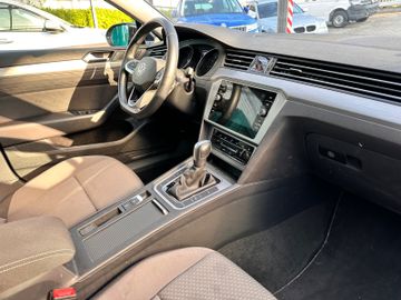 Volkswagen Passat Variant - 10