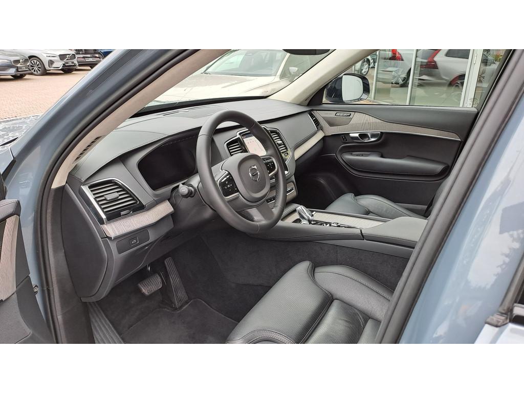Volvo XC90 B5 AWD Ultimate Dark LUFTFEDERUNG 360° PANO