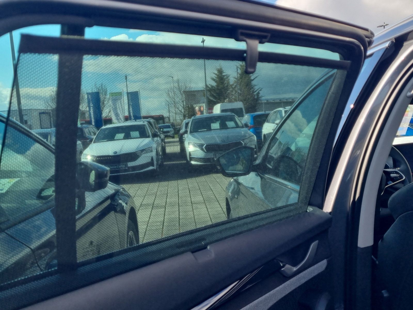 Fahrzeugabbildung SKODA Octavia Combi Tour 2.0 TDI AHK Licht&Sicht+ Win+