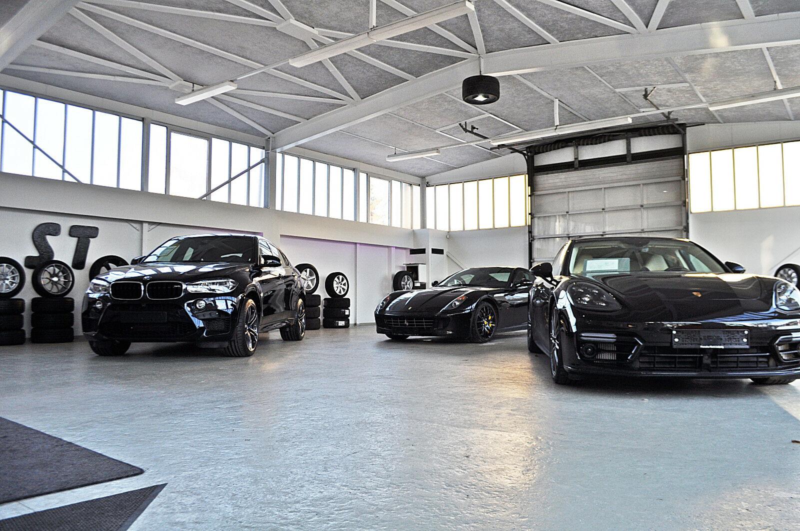 showroom-image-bottom
