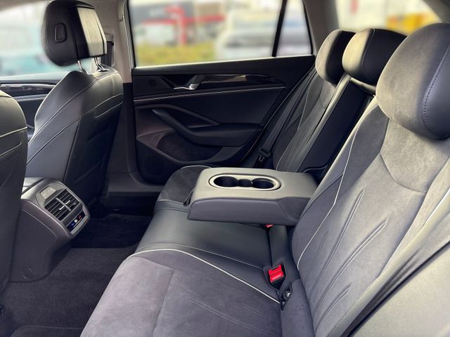 Passat Variant 2.0 TDI DSG BUSINESS LED+AHK+ACC+