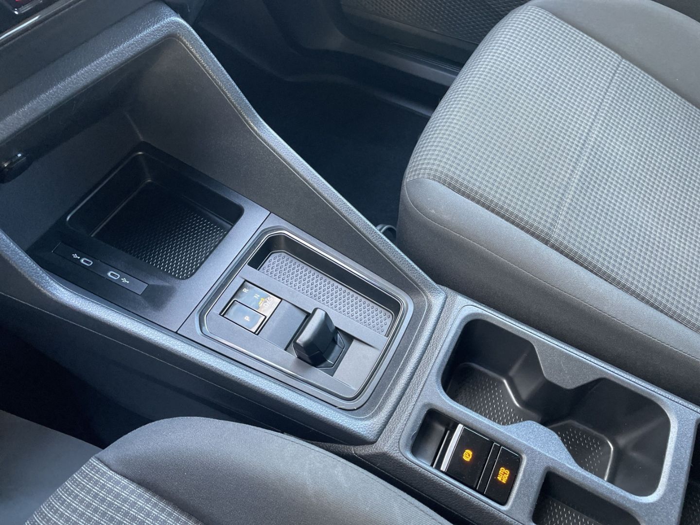 Caddy 1.5 TSI DSG App-Connect/GRA/PDC vo+hi/DAB