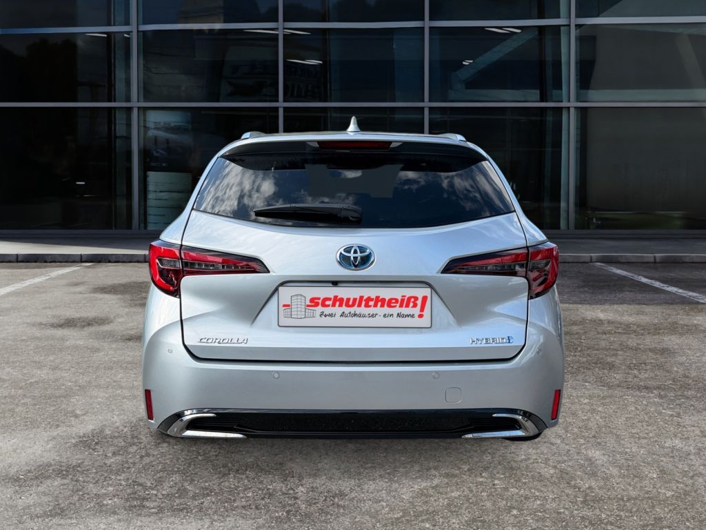 Fahrzeugabbildung Toyota Corolla 1.8 Hybrid Touring Sports Team Deutschla