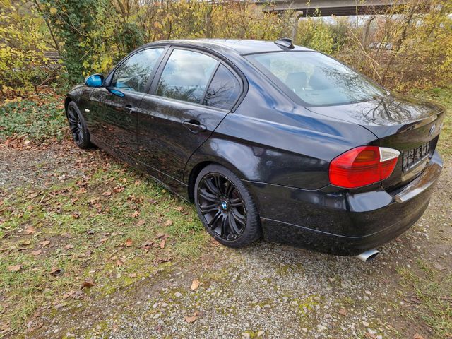 BMW 318i LEDERSITZE