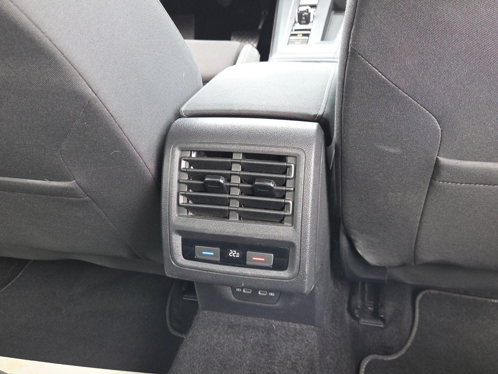 Volkswagen Golf VIII 1.5 eTSI DSG STYLE*NAVI*LED*KAMERA*ACC, миниатюра 16