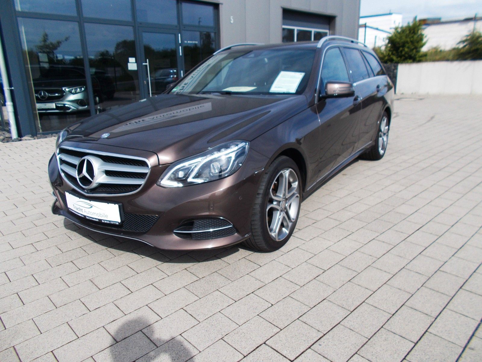 MERCEDES-BENZ E 200 E T CGI BlueEfficiency