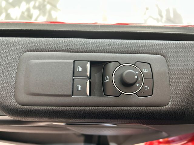 Ford Tourneo Custom Tit. 2.0 L1 NEUES MODELL SOFORT!