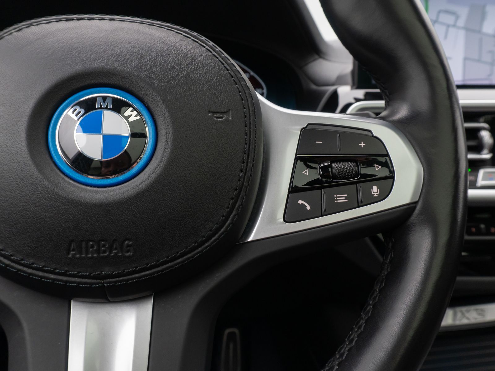 Fahrzeugabbildung BMW iX3 M Sport IMPRESSIVE DAB 360°H/K HUD Panorama