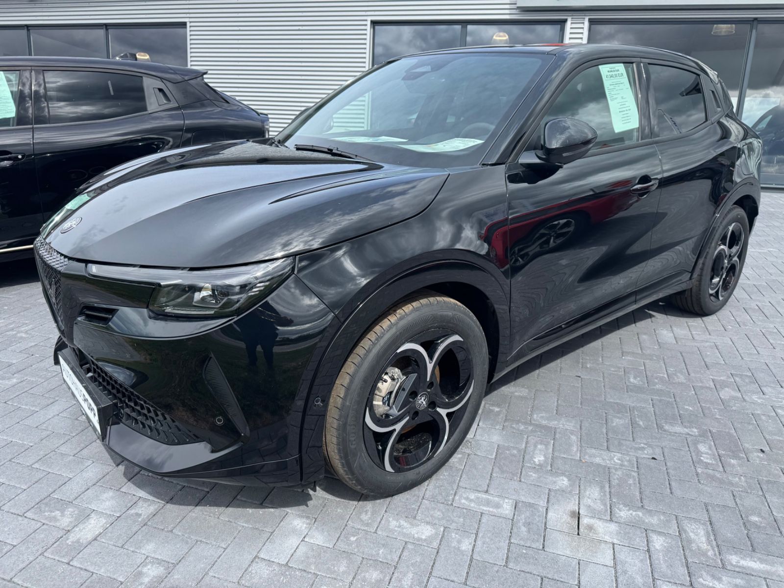 Alfa Romeo Junior TI Elettrica + Technologiepaket