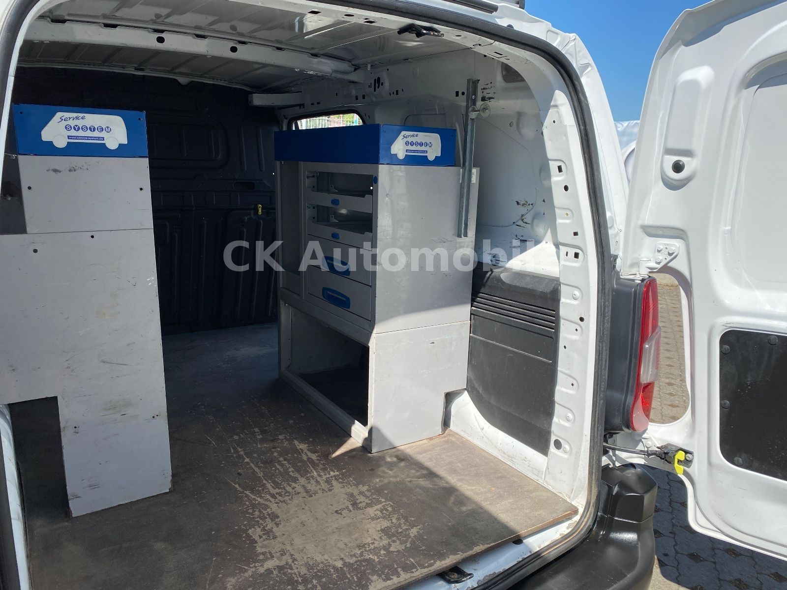 Fahrzeugabbildung Citroën Berlingo Kasten Driver XL/L2/Navi/Klima/Kamera