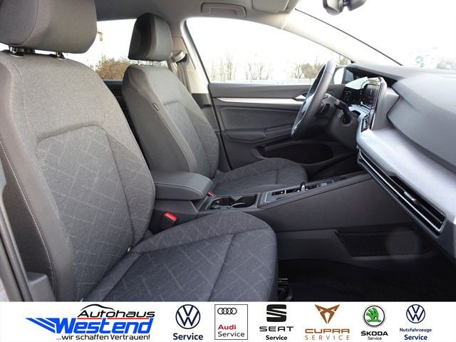 Fahrzeugabbildung Volkswagen Golf Variant Life 1.5 eTSI 110kW DSG Navi LED AH