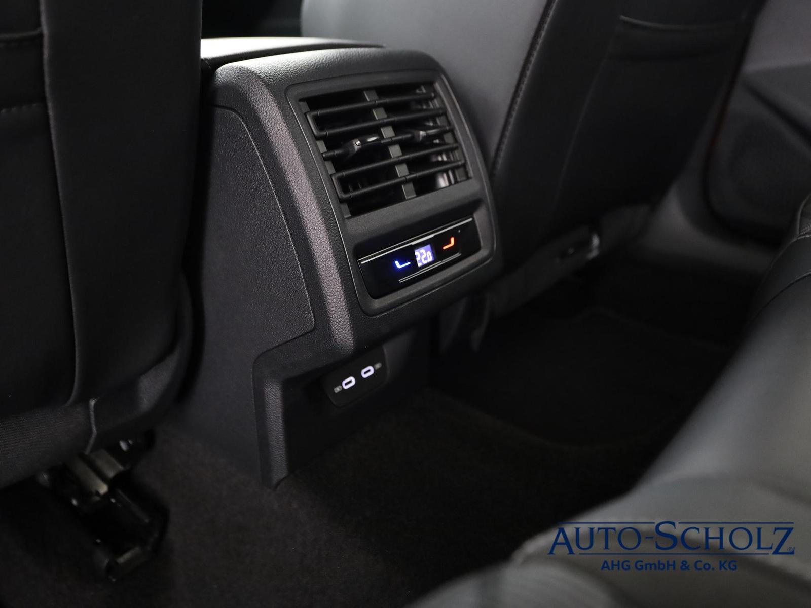 Volkswagen Golf VIII 1.5 TSI R-LINE+RFK+ACC+PDC+LED+APP+DAB, миниатюра 12