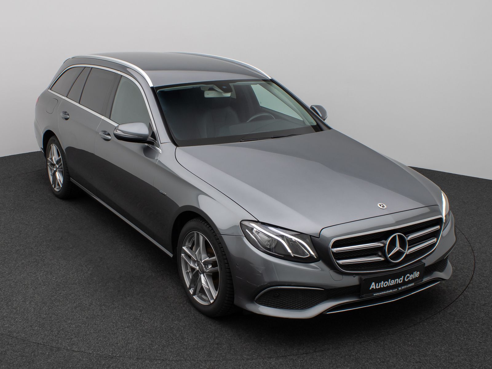 Fahrzeugabbildung Mercedes-Benz E 300 de Avantgarde Kamera AHK LED Standhzg AHK