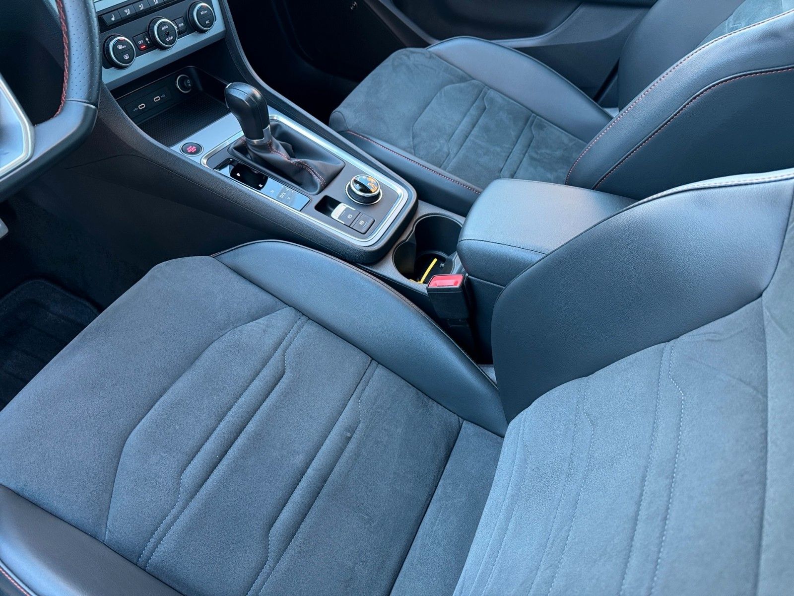 Fahrzeugabbildung SEAT Ateca FR 1.5 TSI