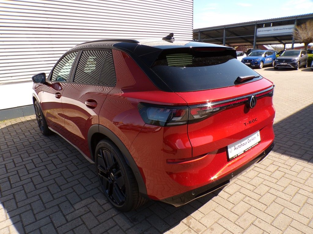 Fahrzeugabbildung Volkswagen T-Roc R-Line 1.5 l eTSI DSG Pano*Keyless*AHK*IQ