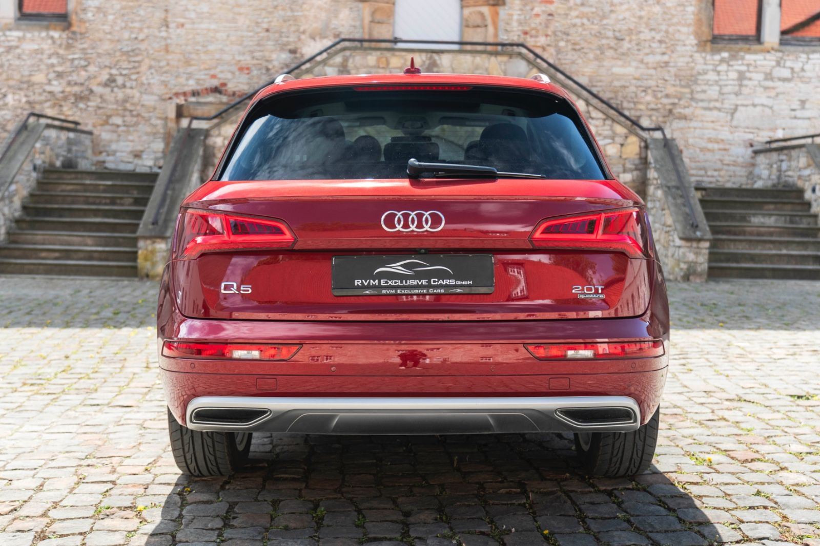Fahrzeugabbildung Audi Q5 TFSI QUATTRO S-LINE PANO LED KAM NAV SZH SZB