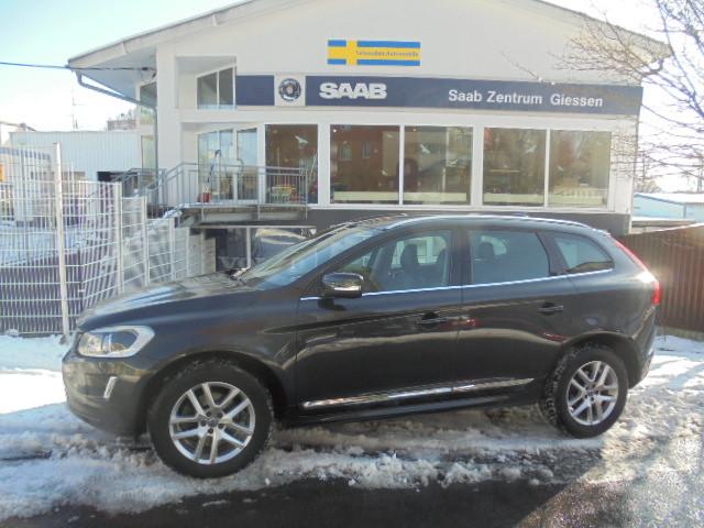 Volvo XC60 D4 Summum Autom. /LEDER/NAVI/AHK/XENON/PDC