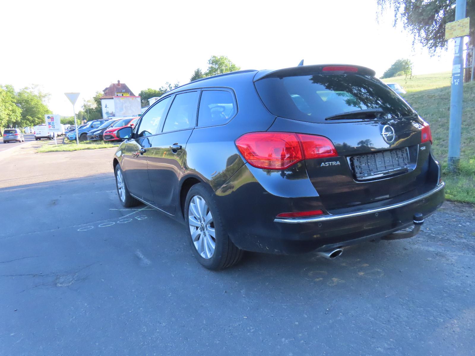 Opel Astra 2015 — photo 7