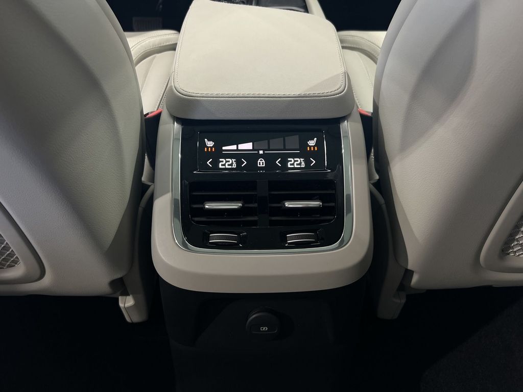 Volvo XC90 T8 Plus Bright Recharge AWD Sitzklima Pano