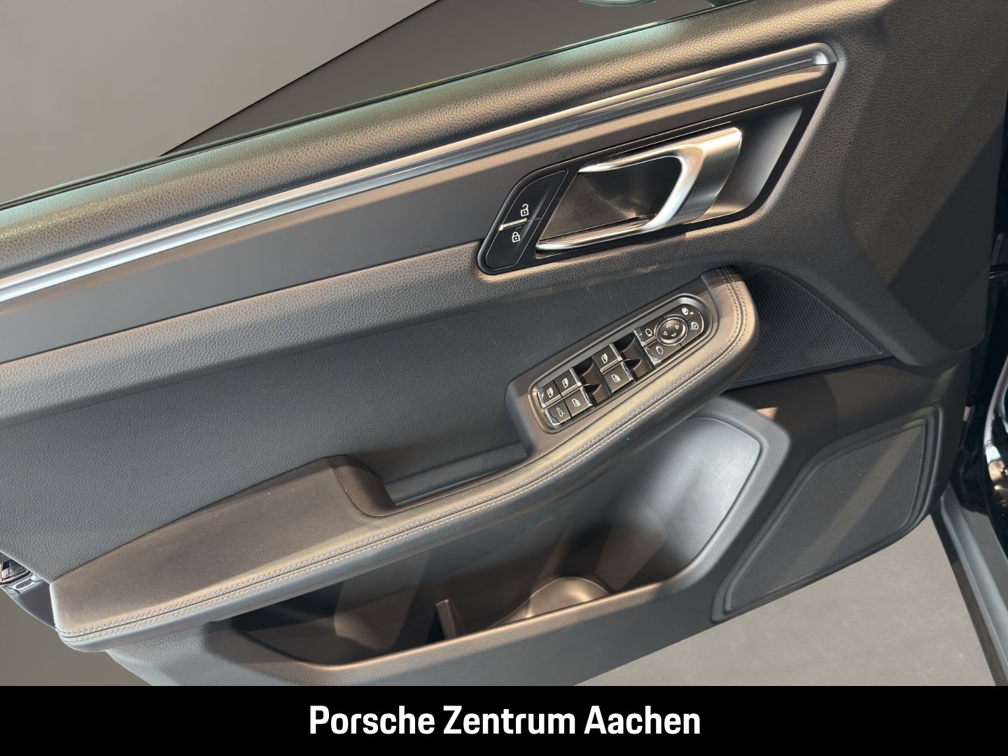 Porsche Macan Luftfederung PASM Approved Unfallfrei 20z foto 20
