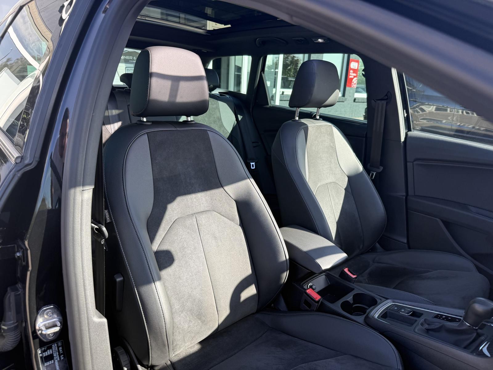 SEAT Leon Xcellencen,Virtual,Pano,R-Kamera,AHK,Beats, миниатюра 27