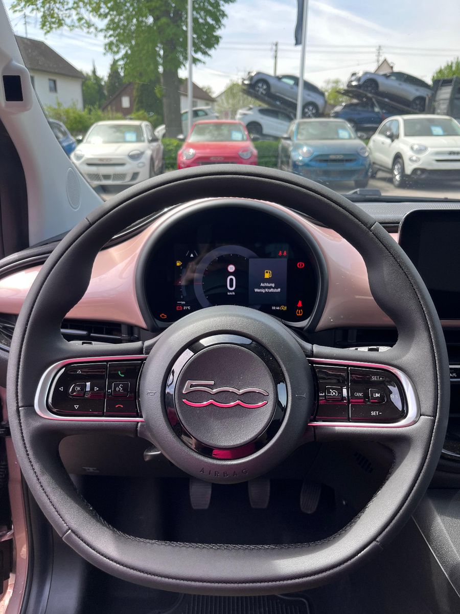 Fahrzeugabbildung Fiat 500 1.0 Hybrid FireFly 48 kW Icon