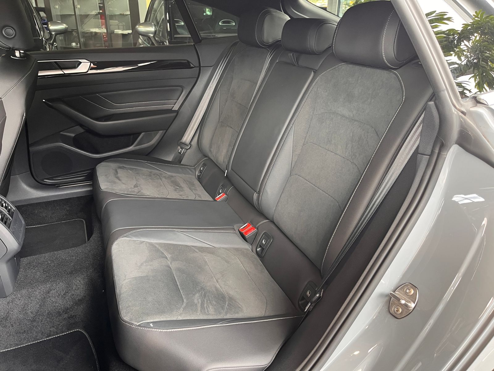 Fahrzeugabbildung Volkswagen Arteon R-Line 360° SHZ LED NAVI