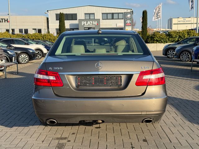 Mercedes-Benz E 300 Limousine CDI BlueEfficiency