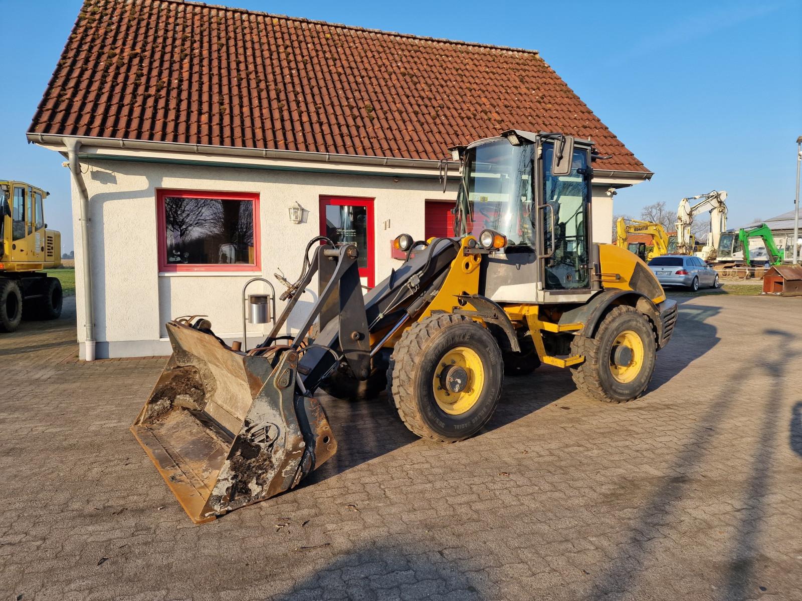 New Holland W 70 B TC Zusätzliche Hydraulikkühlung