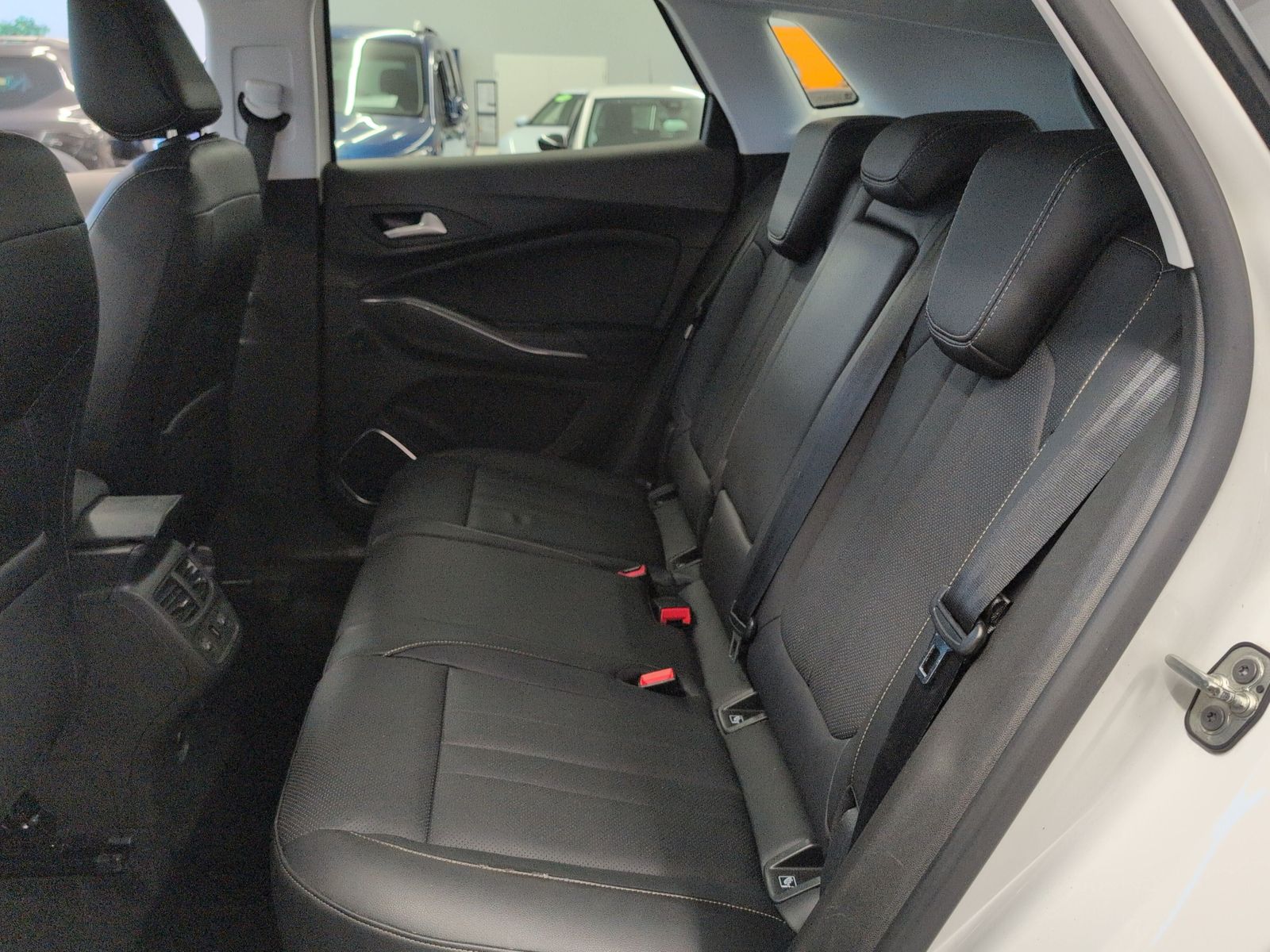 OPEL Grandland X Grandland 1.6 Turbo Ultimate Automatik Navi AHK – Bild 10