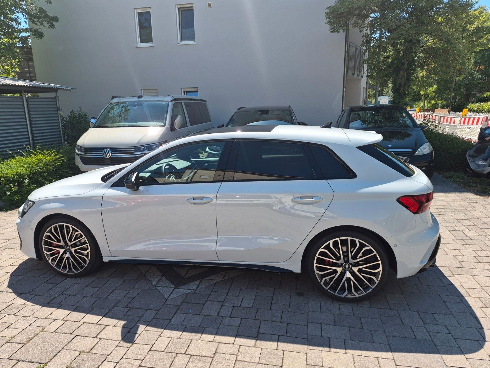 AUDI S3 TFSI S tronic quattro -