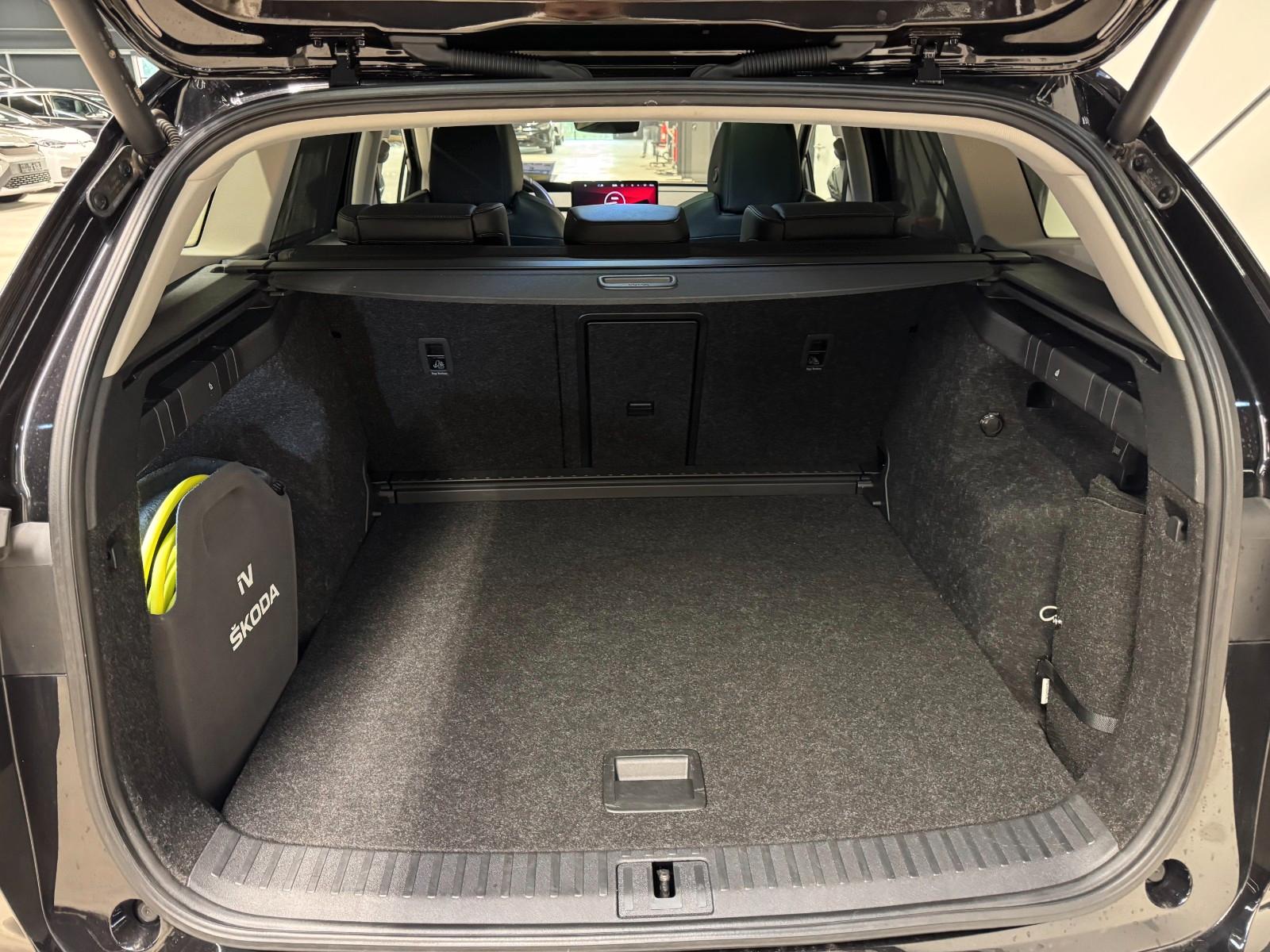 Skoda ENYAQ 80X LOFT 195KW*PANO*HUD*WÄPU*MATRIX*FULL