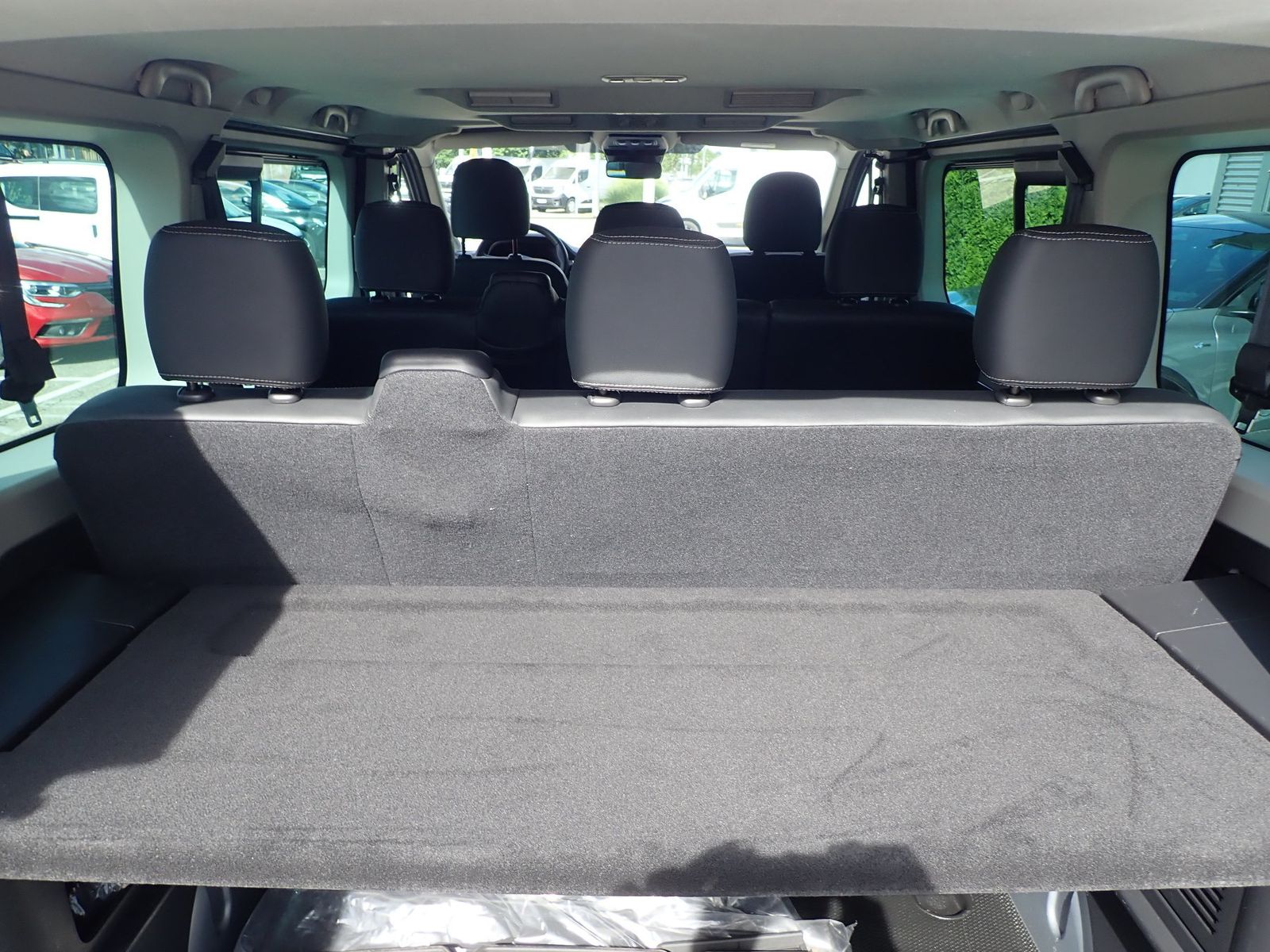 Fahrzeugabbildung Renault Trafic Combi L1H1 3,0t (8 Sitze) Life dCi 170