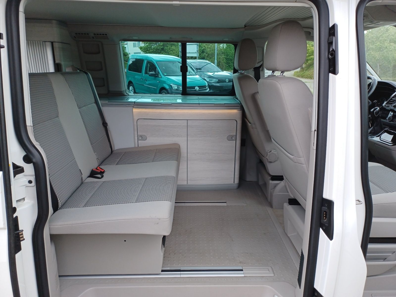 Fahrzeugabbildung Volkswagen T6 California Coast Edition 4M STH LED AHK Navi