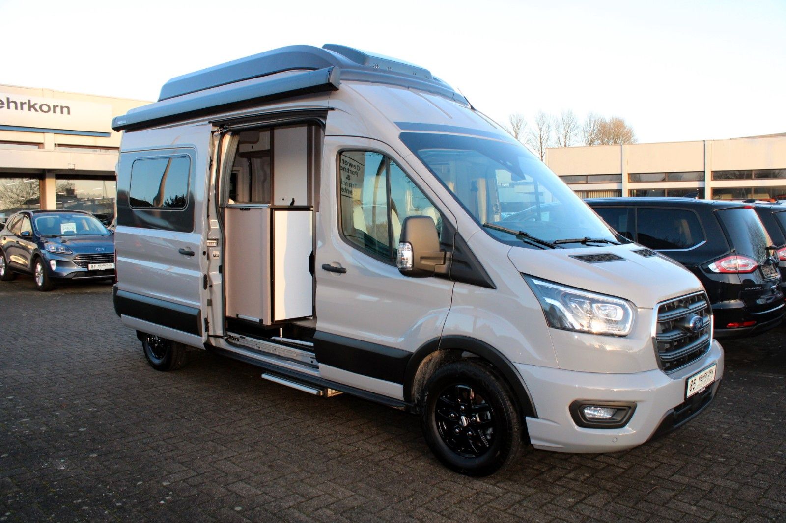 Fahrzeugabbildung Bürstner Ford SIGNEO Schlafdach Automatik SOFORT
