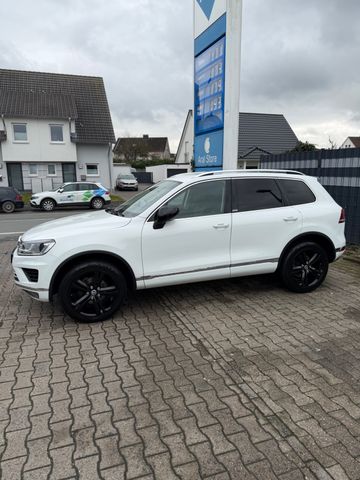 VW Touareg 3.0 V6 TDI SCR 150kW Tiptr Exclusive...