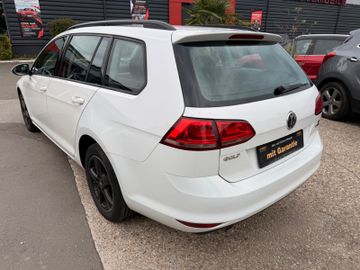 Volkswagen Golf - 6