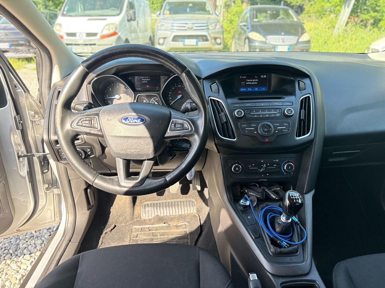 Ford Focus 2015 — photo 12