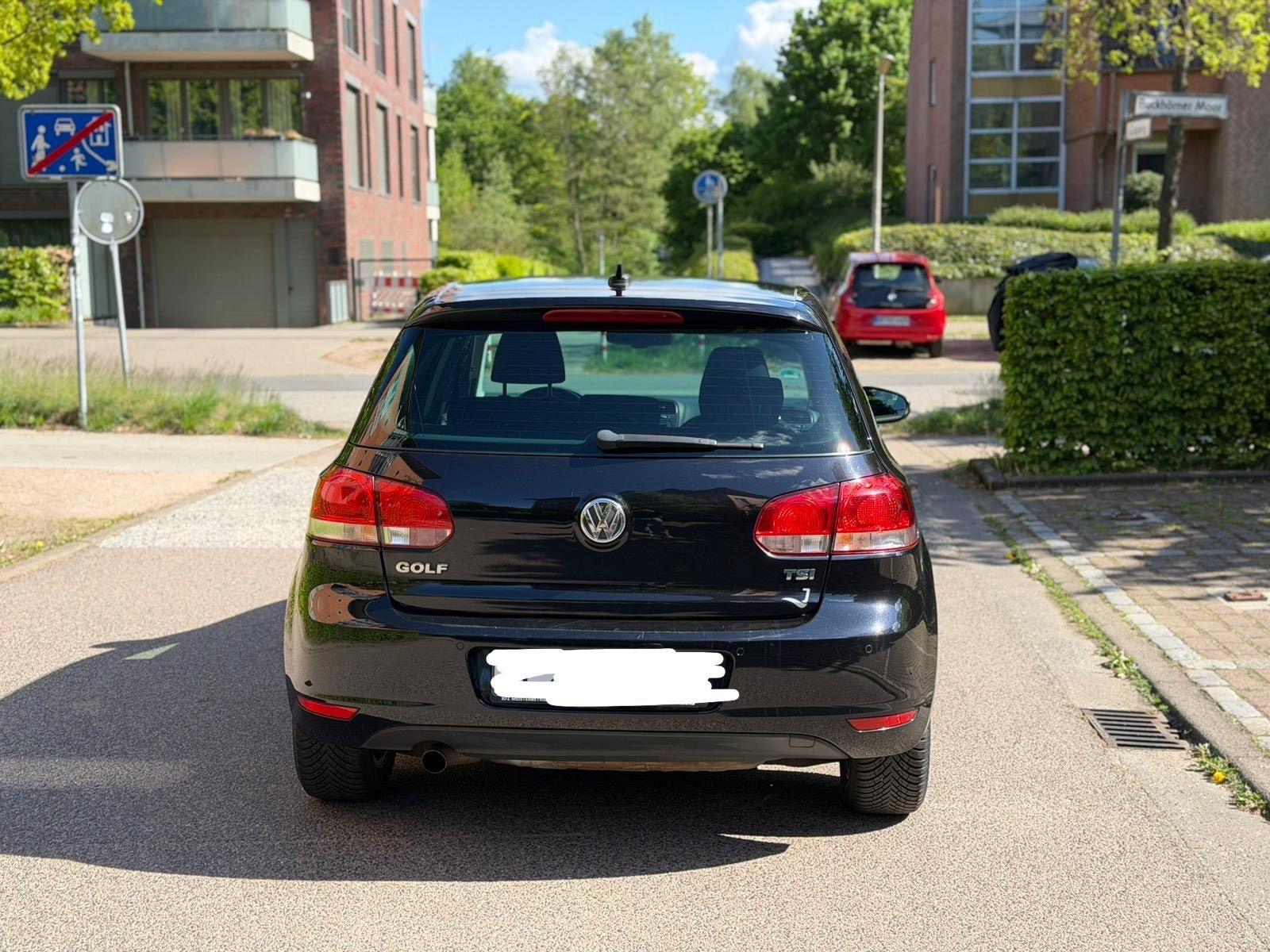 Volkswagen Golf 2011 — двигун 105 HP (77kW)