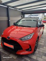 Toyota Yaris 1.5-l-VVT-i Hybrid CVT Premiere Editio... - Toyota Yaris von privat