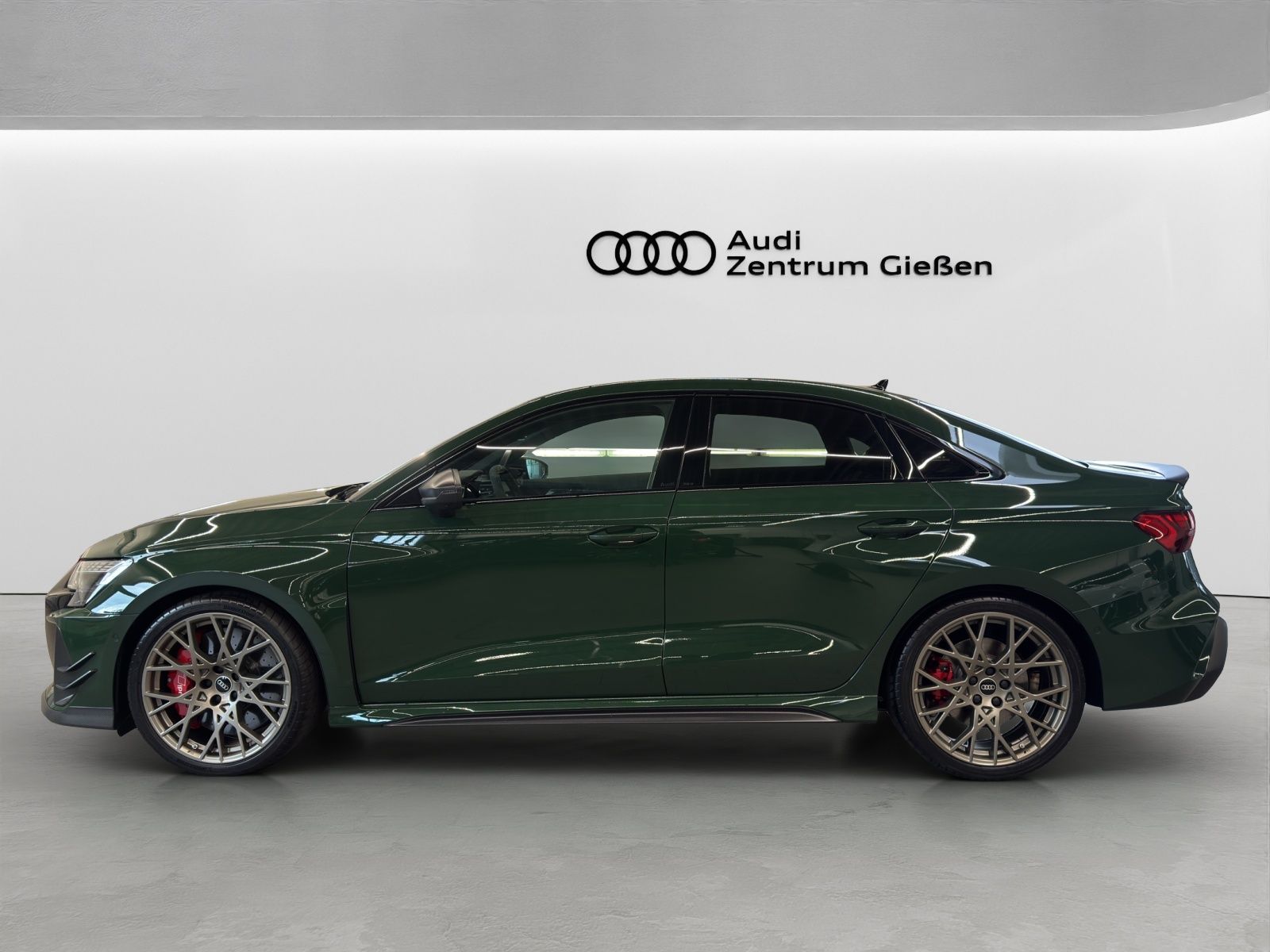 Audi RS 3 Limousine competition limited Nr. 379/750   imagem 2
