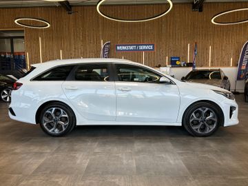 MYAUTOCENTER – Gebraucht- und Jahreswagen mit Werkstattservice in Pfaffenhofen Kia cee'd Sportswagon *Kamera*LED*PDC*