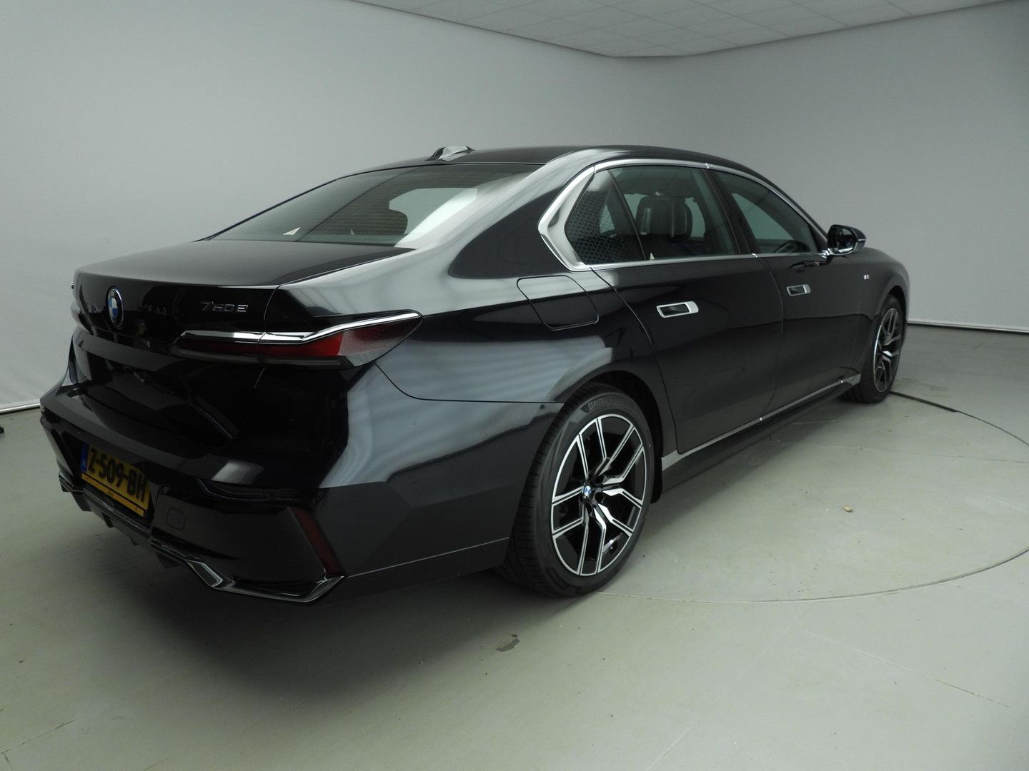BMW 750 7 Serie 750e xDrive | M-Sportpakket | LED | imagem 2