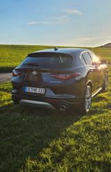Alfa Romeo Stelvio 2.2 Diesel 16V 154kW Super AT8-Q4 Super - schwarze Alfa Romeo Stelvio