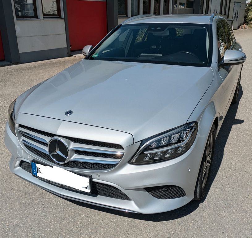 Image of Mercedes-Benz C 220