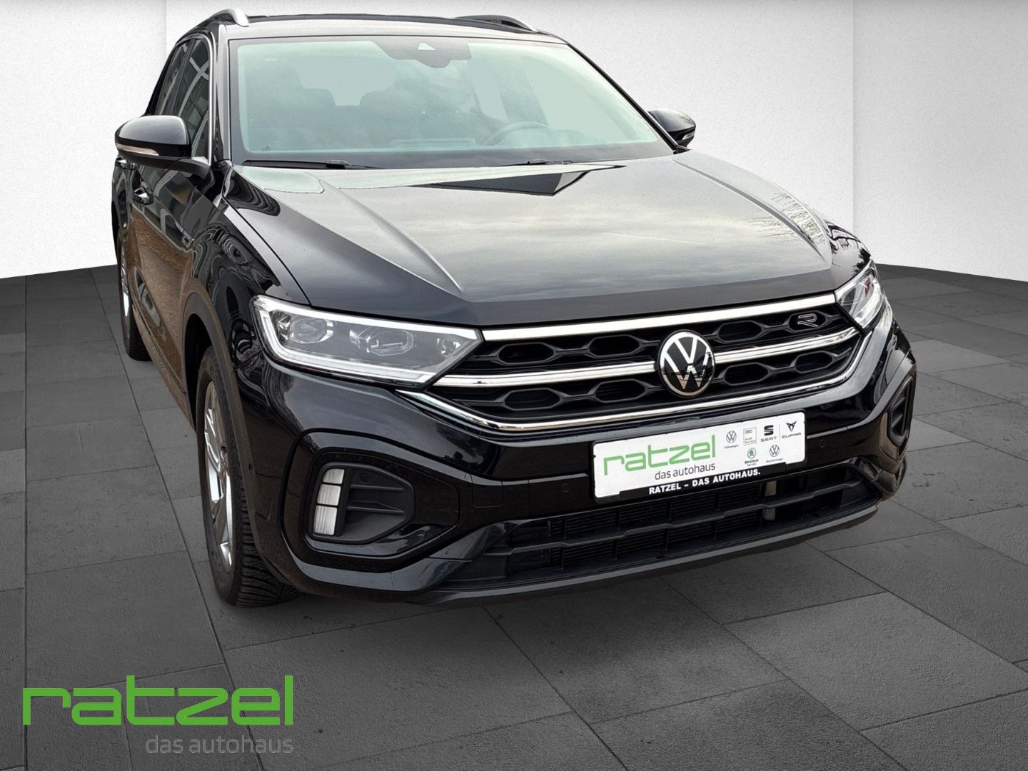 Fahrzeugabbildung Volkswagen T-Roc R-Line 1.5 TSI DSG LED ACC Dig. Cockpit Li