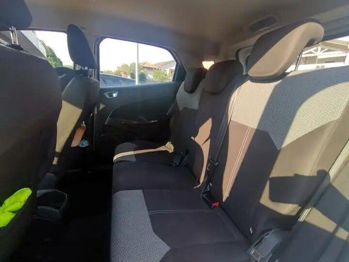 Ford EcoSport 2015 — photo 15