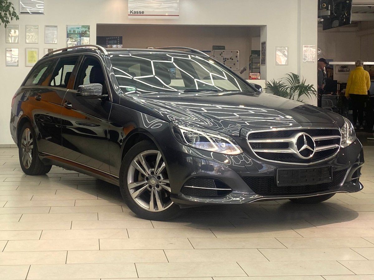 MERCEDES-BENZ E 220 CDI Avantgarde BlueTEC Navi Tempo Teillede