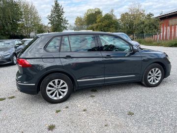 Volkswagen Tiguan - 5
